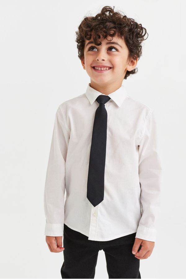 Camisa con corbata/humita