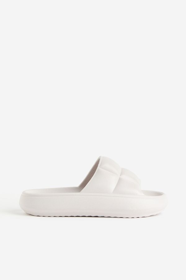 Sandalias slide quilted