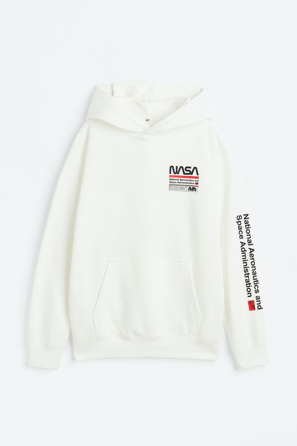 Polerón hoodie con motivo estampado