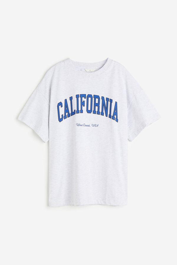 Polera oversize con estampado