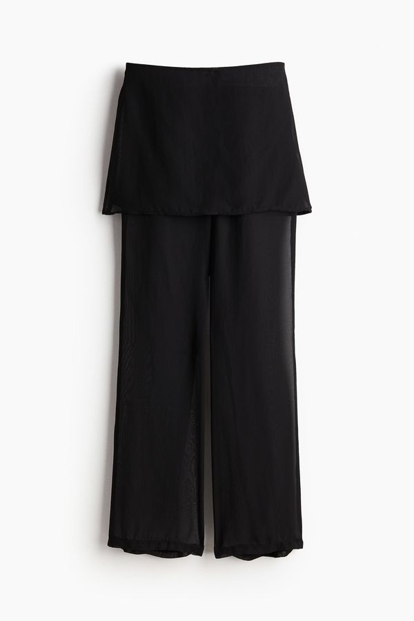 Pantalón de gasa con falda superpuesta