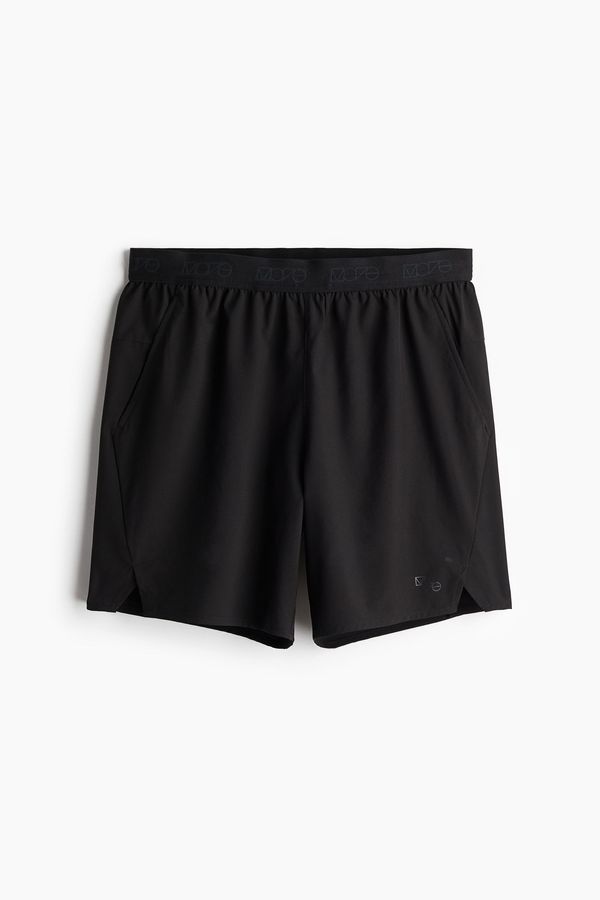 Shorts deportivo 2 en 1 en DryMove™