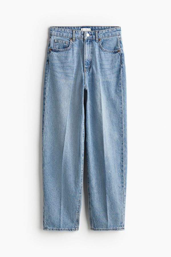 Jeans cónicos con raya