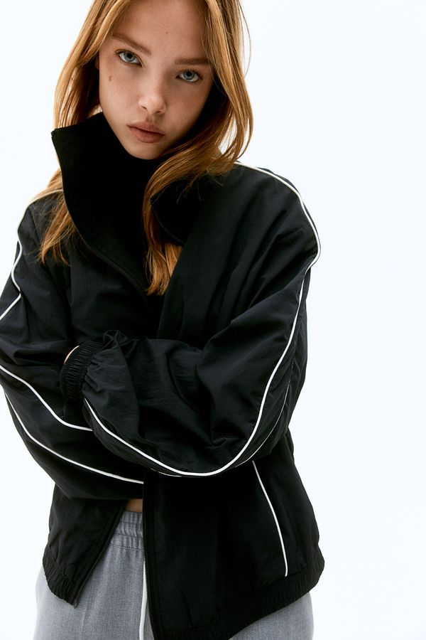 Chaqueta cortavientos de nylon