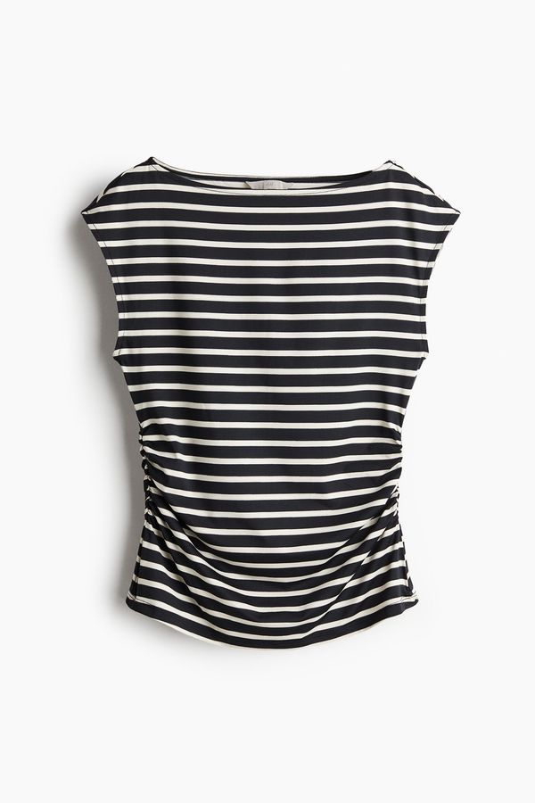 Top con cuello bote