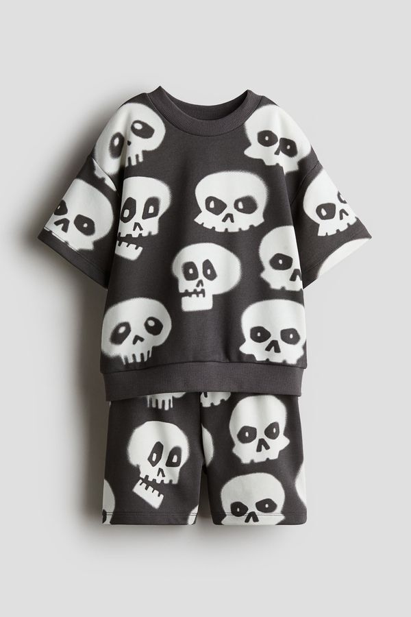 Conjunto estampado de 2 piezas en tela de buzo