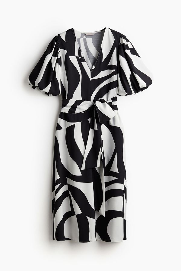 Vestido con cinturón de anudar