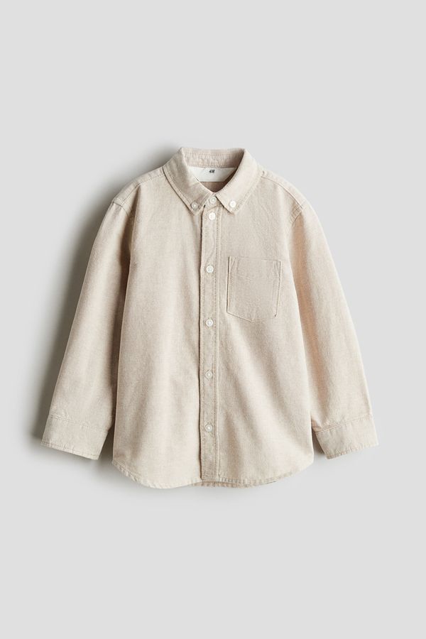 Camisa de algodón con cuello clásico