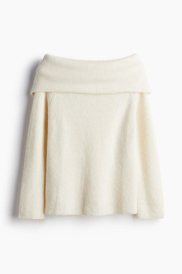 Sweater off-the-shoulder en punto acanalado