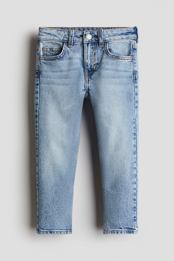 Relaxed Tapered Fit Jeans