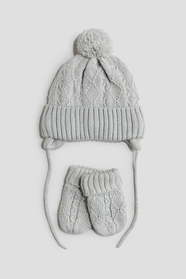 Conjunto de beanie y mitones