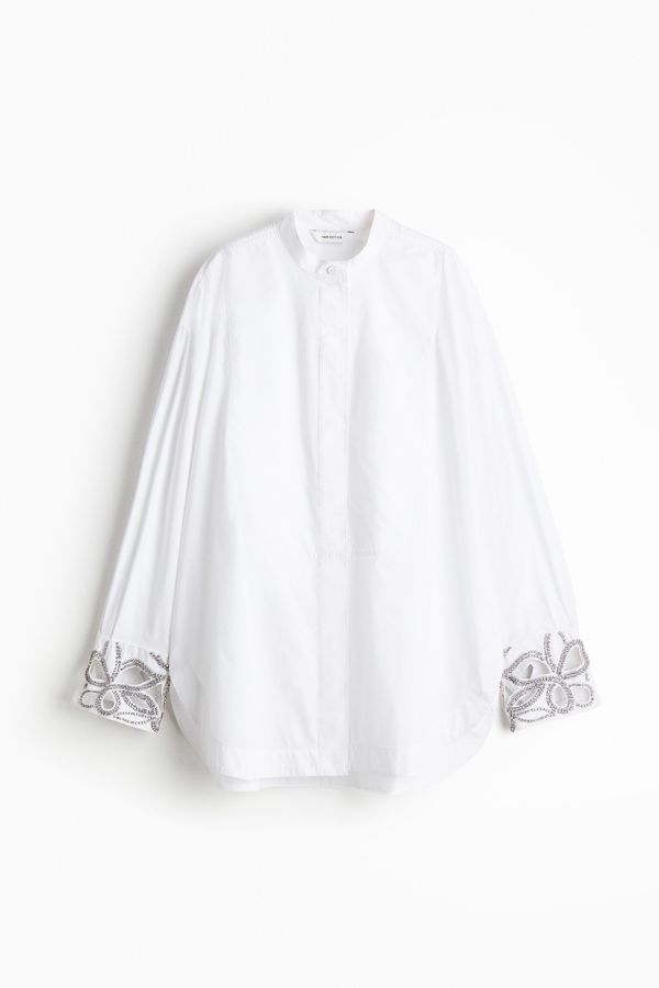 Camisa de esmoquin con detalle de strass