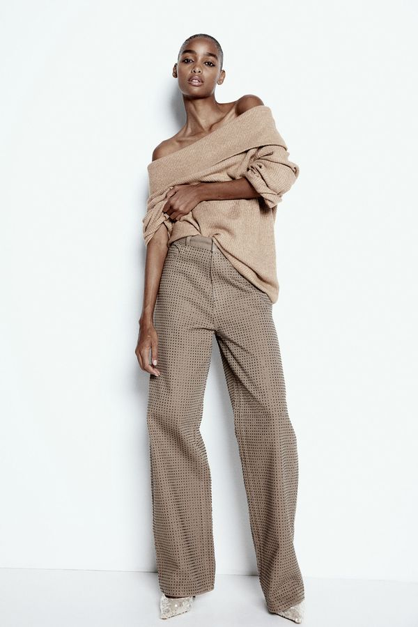 Sweater off-the-shoulder en punto acanalado