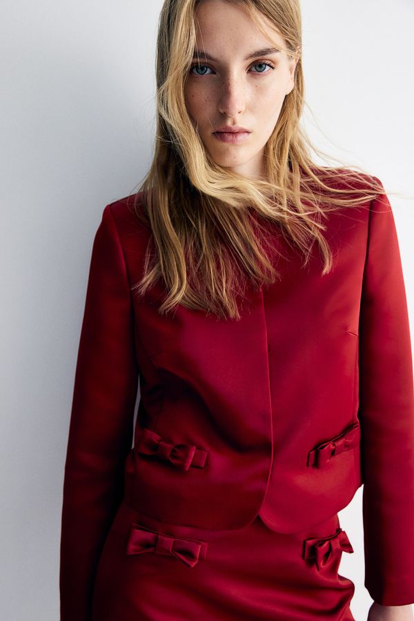Blazer de satín con lazos