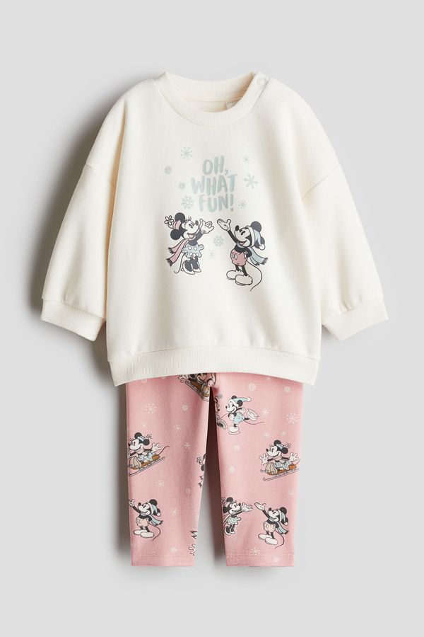 Conjunto estampado de 2 piezas en tela de buzo