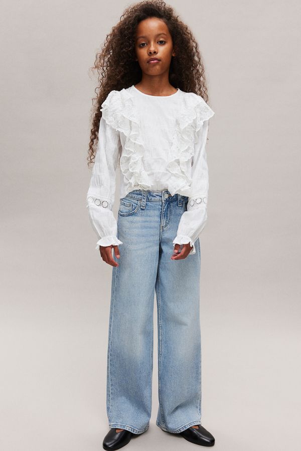 Blusa con vuelos de encaje