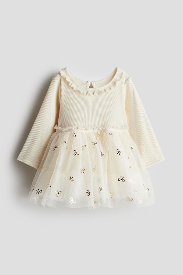 Vestido con falda de tul