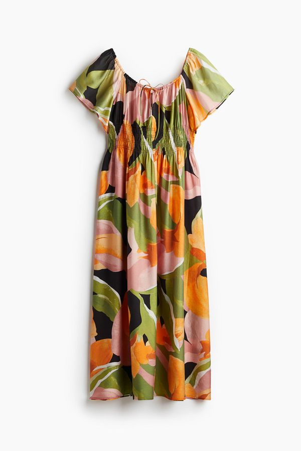 Vestido con mangas mariposa
