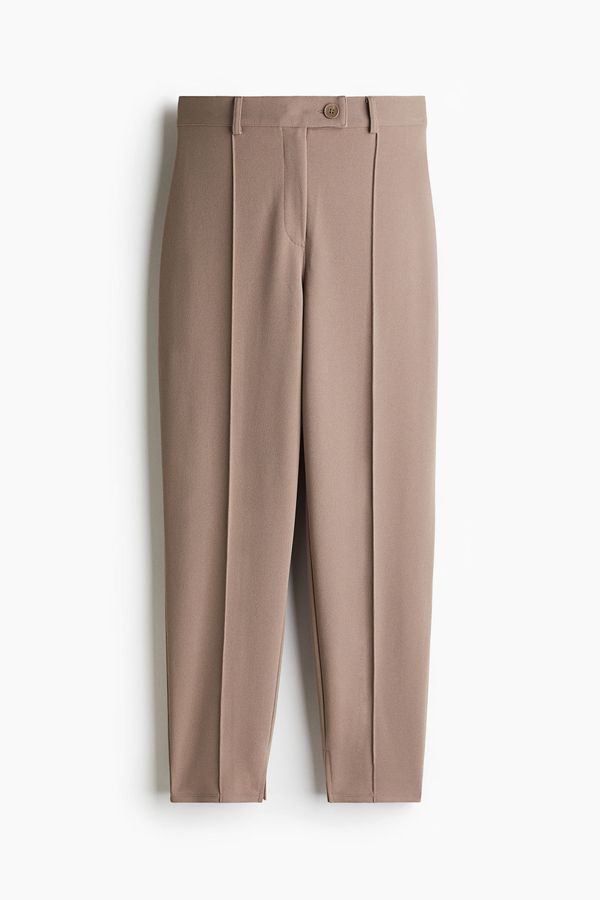 Pantalón con raya