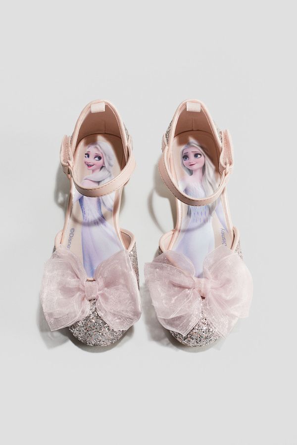 Zapatos con lazo