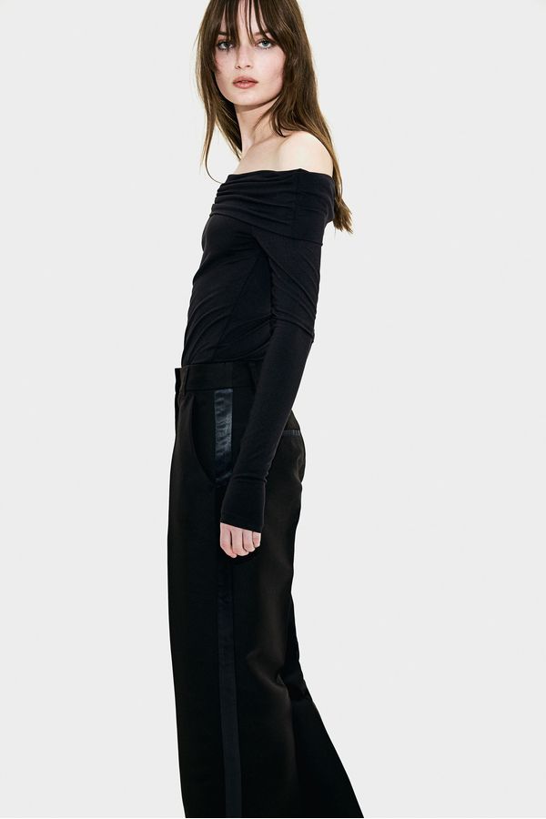 Top off-the-shoulder