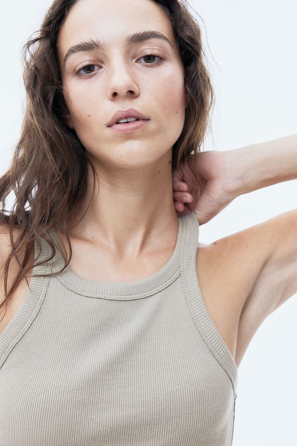 Polera sin mangas acanalada