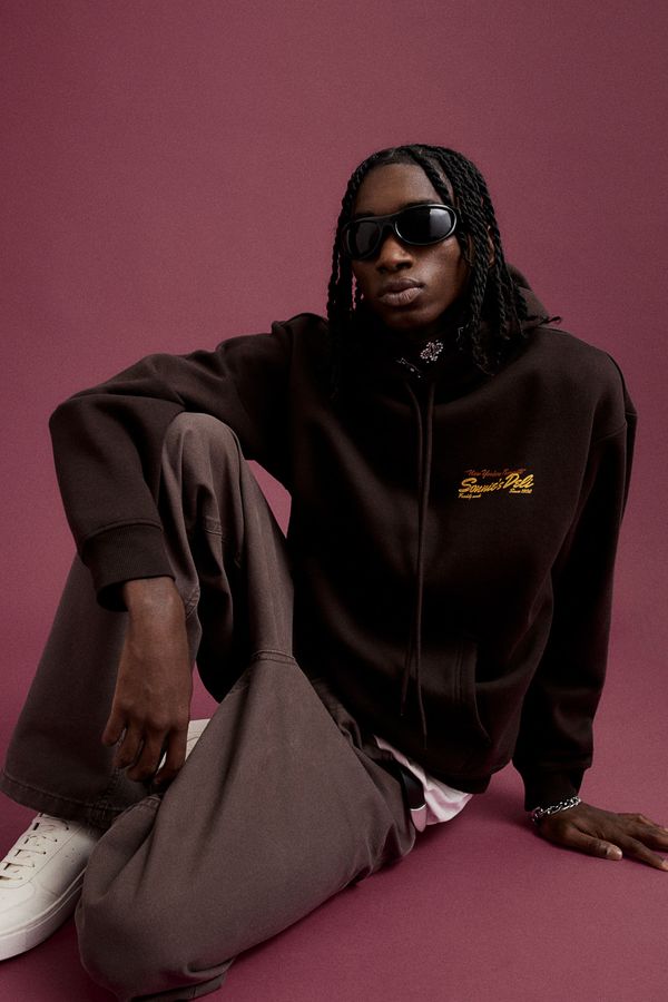 Polerón hoodie estampado Loose Fit