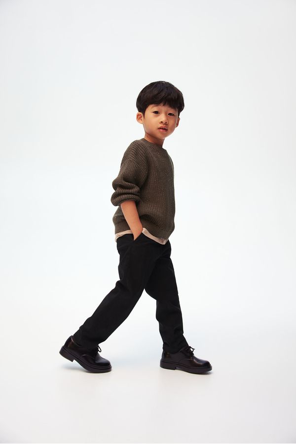 Pantalón chinos de sarga