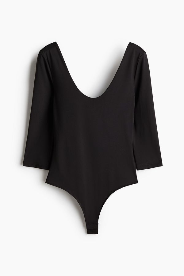 Body colaless con escote en U