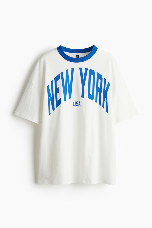 Polera oversize con motivo