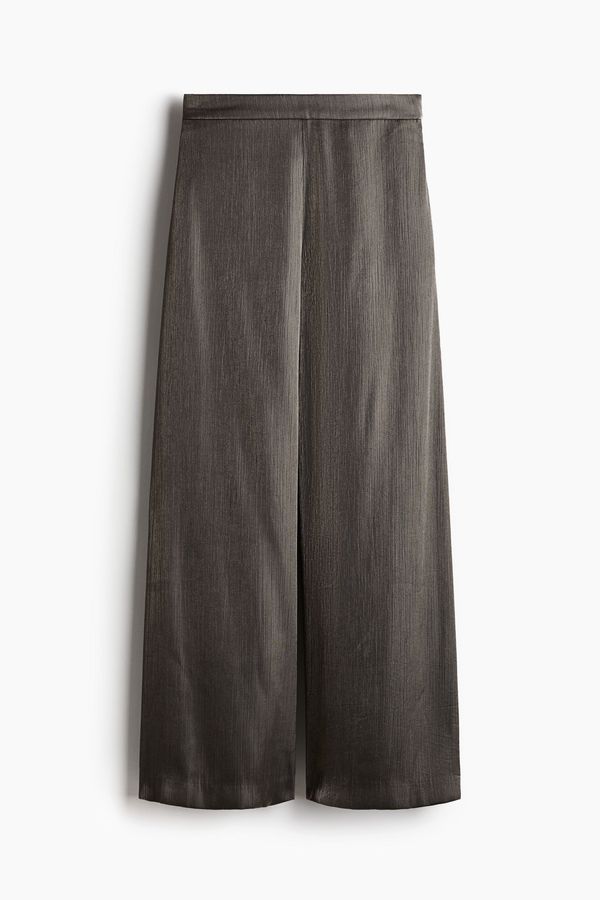 Pantalón amplio