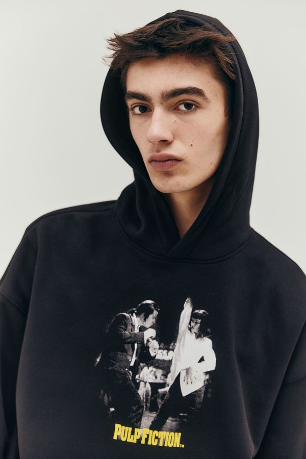 Polerón hoodie Oversized Fit con motivo