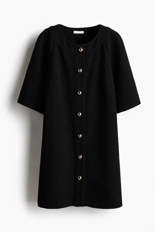 Vestido con botonadura frontal