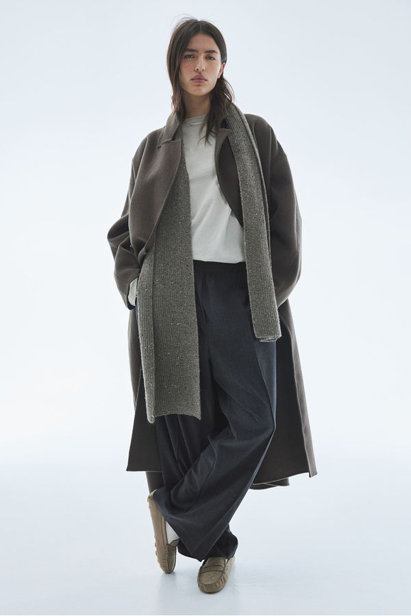 Pantalón amplio con raya