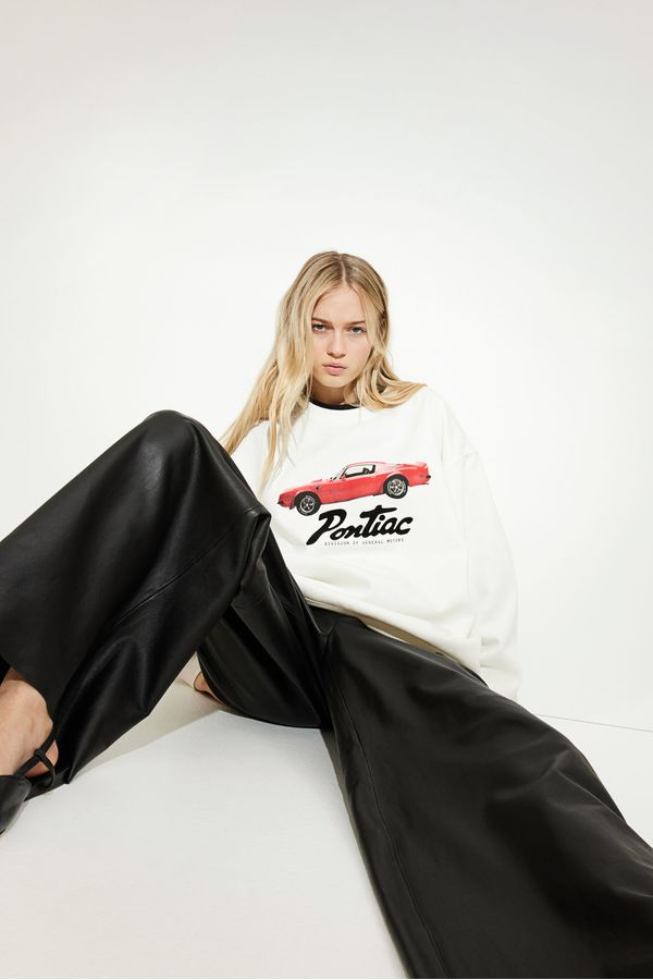 Polerón oversize con estampado