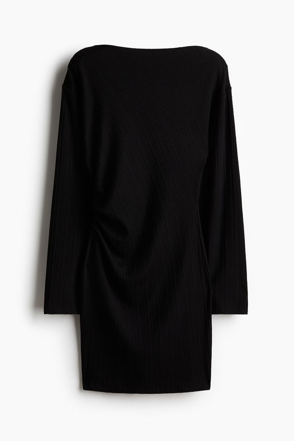 Vestido bodycon con diseño drapeado