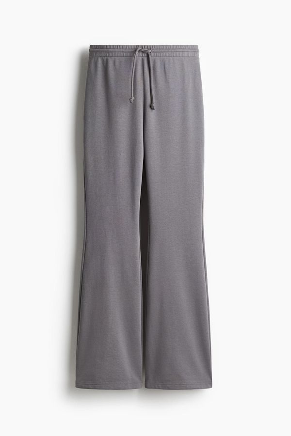 Joggers acampanados