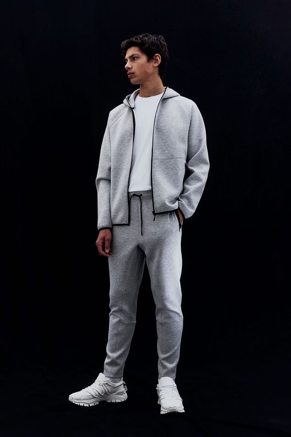Joggers deportivos con DryMove™ Slim Fit