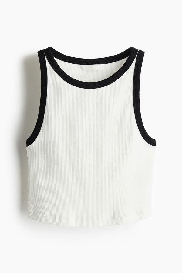 Top cropped en punto acanalado