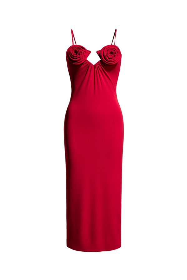 Vestido de tirantes con aplicación de rosa