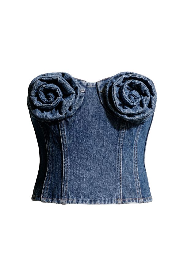 Top bustier en denim con aplicaciones de rosa