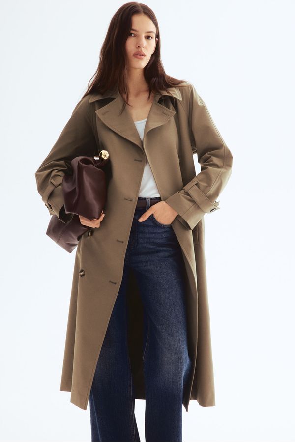 Abrigo trench de doble botonadura