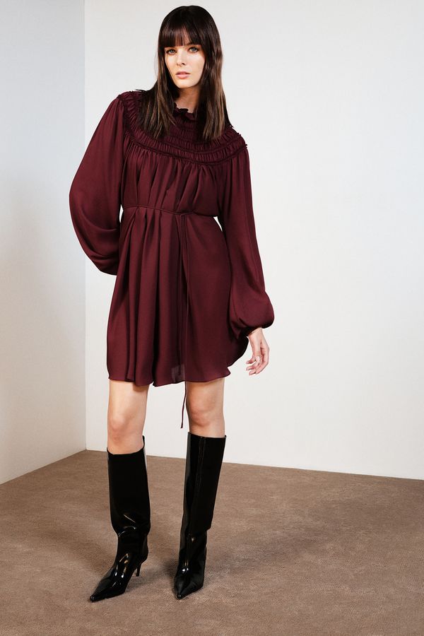 Vestido con canesú fruncido
