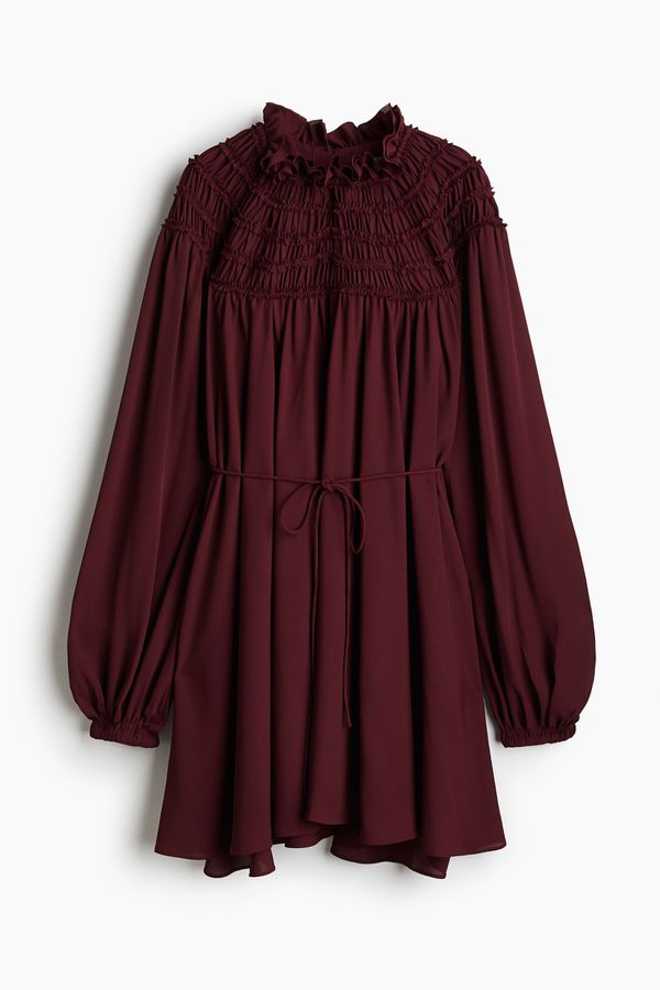 Vestido con canesú fruncido