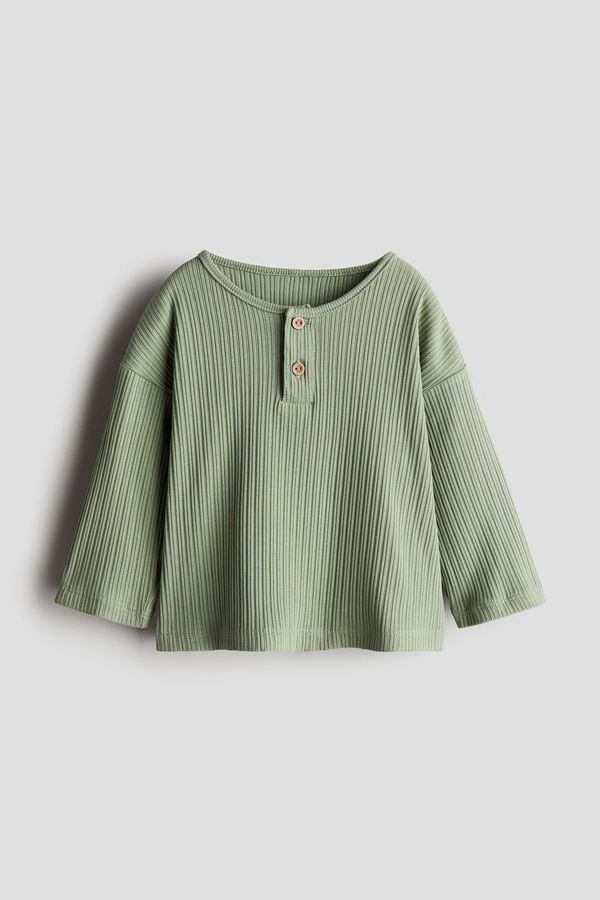 Polera Henley acanalada