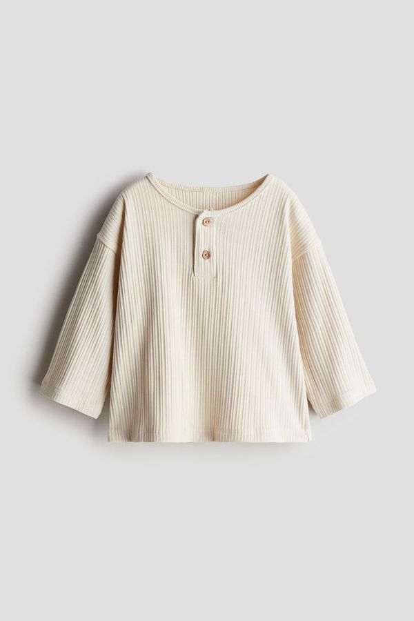 Polera Henley acanalada