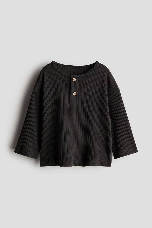 Polera Henley acanalada