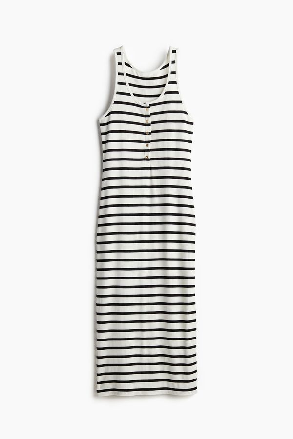 Vestido de punto con tapeta de botones