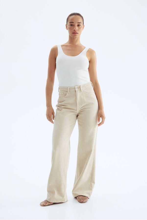Curvy Fit Wide Ultra High Jeans