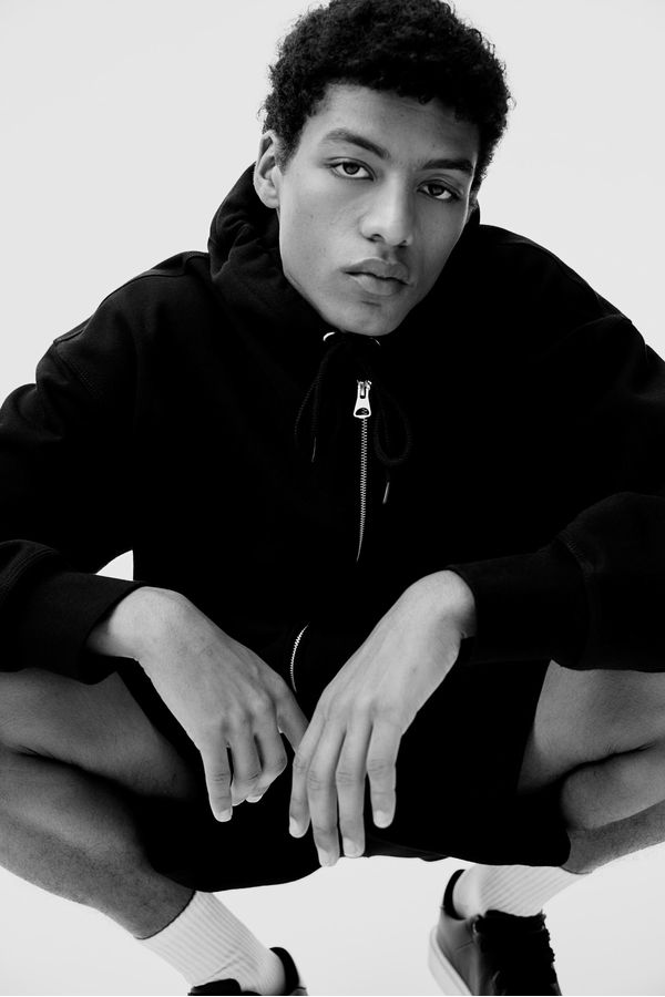Polerón hoodie con cierre Oversized Fit